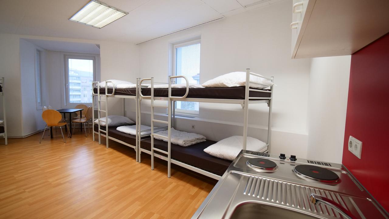 Easyroom Vienna - Low Budget Hostel Bagian luar foto